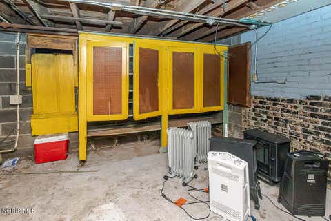 Tiny photo for 425 Bassett Street, Toledo, OH 43611 (MLS # 10011131)