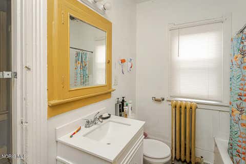 Tiny photo for 425 Bassett Street, Toledo, OH 43611 (MLS # 10011131)