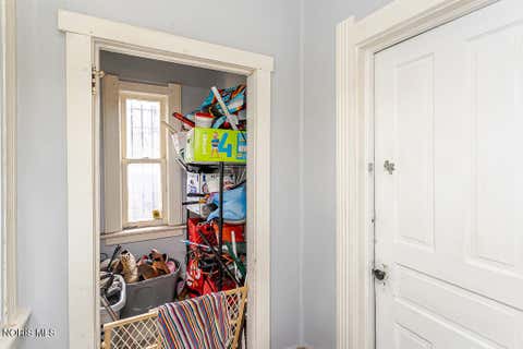 Tiny photo for 425 Bassett Street, Toledo, OH 43611 (MLS # 10011131)