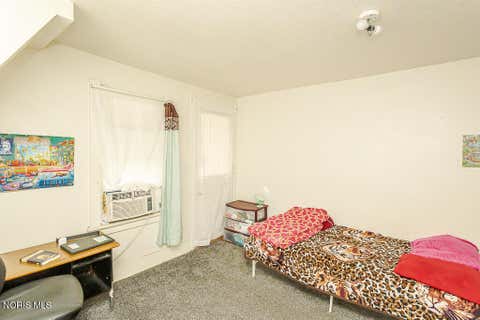 Tiny photo for 425 Bassett Street, Toledo, OH 43611 (MLS # 10011131)