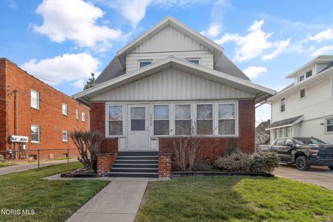 Photo of 3938 Berkeley Drive, Toledo, OH 43612 (MLS # 10005803)