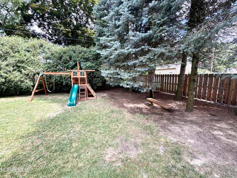 Tiny photo for 5020 Fairgreen Drive, Toledo, OH 43613 (MLS # 10011285)