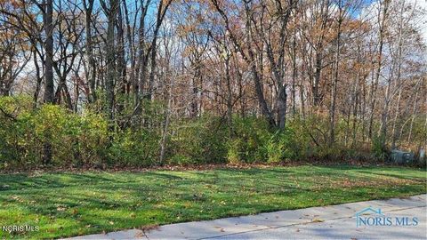 Tiny photo for 1013 Reserve Drive, Perrysburg, OH 43551 (MLS # 10006576)