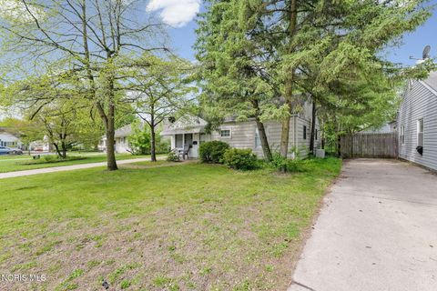 Tiny photo for 424 Southview Drive, Toledo, OH 43609 (MLS # 10007658)