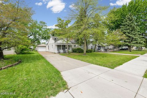 Tiny photo for 424 Southview Drive, Toledo, OH 43609 (MLS # 10007658)