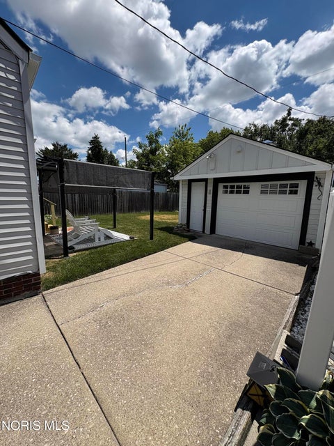 Tiny photo for 819 Southover Road, Toledo, OH 43612 (MLS # 10009936)