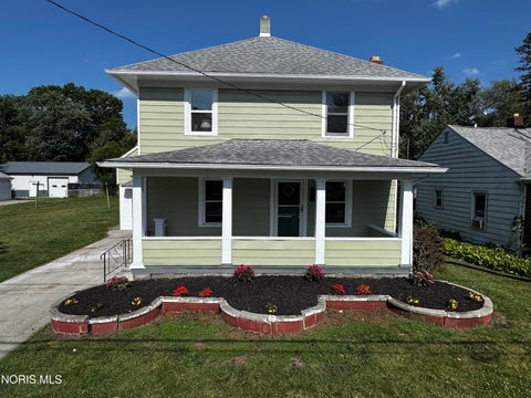 Photo of 5638 Douglas Road, Toledo, OH 43613 (MLS # 10009993)
