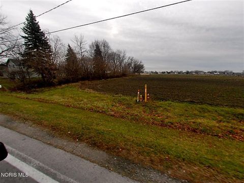 Photo of 3302 Brown Road, Oregon, OH 43616 (MLS # 10006487)