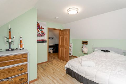 Tiny photo for 527 White Oak Drive, Toledo, OH 43615 (MLS # 10010905)