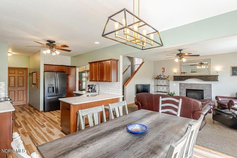 Tiny photo for 527 White Oak Drive, Toledo, OH 43615 (MLS # 10010905)