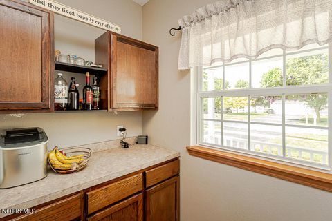 Tiny photo for 527 White Oak Drive, Toledo, OH 43615 (MLS # 10010905)