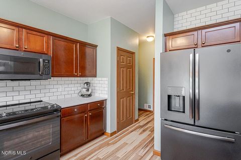 Tiny photo for 527 White Oak Drive, Toledo, OH 43615 (MLS # 10010905)