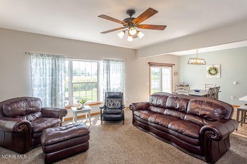 Tiny photo for 527 White Oak Drive, Toledo, OH 43615 (MLS # 10010905)