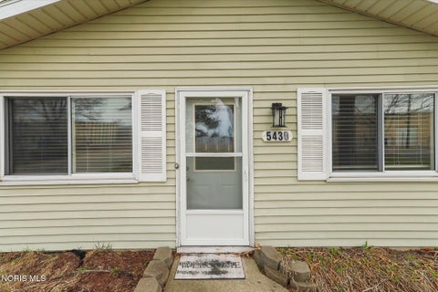 Tiny photo for 5430 Roan Road, Sylvania, OH 43560 (MLS # 10011109)