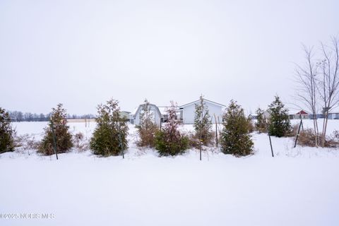 Tiny photo for 720 Bergman Drive, Sherwood, OH 43556 (MLS # 10002040)