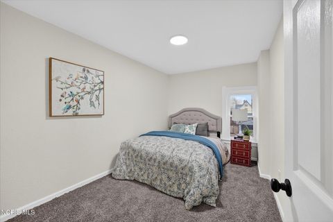 Tiny photo for 358 Spring Grove Avenue, Toledo, OH 43605 (MLS # 10004769)