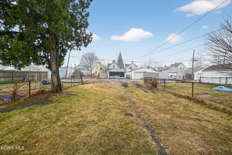 Tiny photo for 358 Spring Grove Avenue, Toledo, OH 43605 (MLS # 10004769)