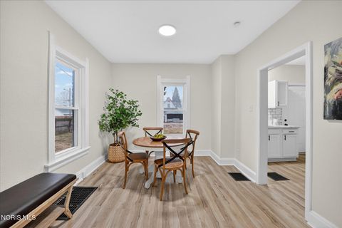 Tiny photo for 358 Spring Grove Avenue, Toledo, OH 43605 (MLS # 10004769)