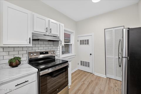 Tiny photo for 358 Spring Grove Avenue, Toledo, OH 43605 (MLS # 10004769)