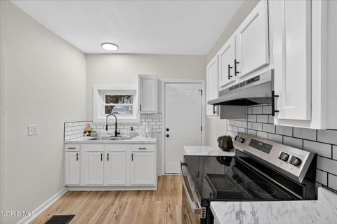 Tiny photo for 358 Spring Grove Avenue, Toledo, OH 43605 (MLS # 10004769)