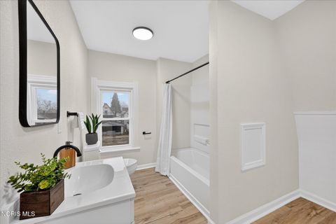 Tiny photo for 358 Spring Grove Avenue, Toledo, OH 43605 (MLS # 10004769)