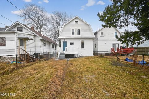 Tiny photo for 358 Spring Grove Avenue, Toledo, OH 43605 (MLS # 10004769)