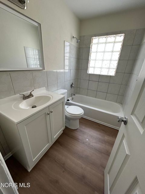 Tiny photo for 1014 Mackow Drive, Toledo, OH 43607 (MLS # 10004757)