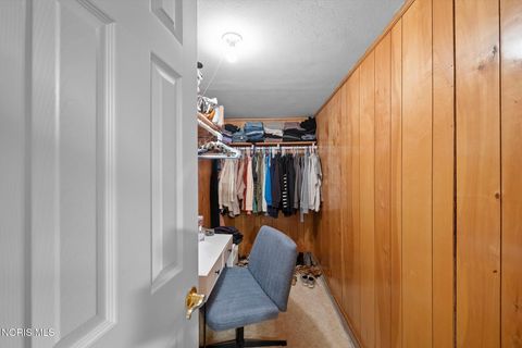 Tiny photo for 1937 Glenross Place, Northwood, OH 43619 (MLS # 10006449)