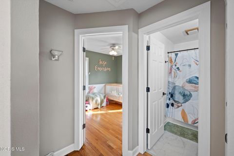 Tiny photo for 1937 Glenross Place, Northwood, OH 43619 (MLS # 10006449)