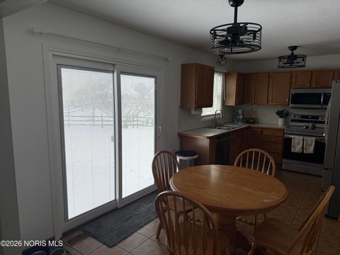 Tiny photo for 8149 Deerpointe Drive, Toledo, OH 43617 (MLS # 10003737)