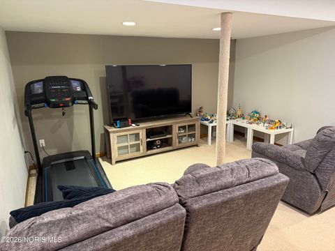 Tiny photo for 8149 Deerpointe Drive, Toledo, OH 43617 (MLS # 10003737)