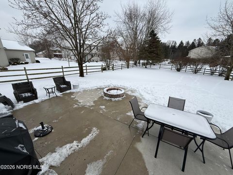 Tiny photo for 8149 Deerpointe Drive, Toledo, OH 43617 (MLS # 10003737)