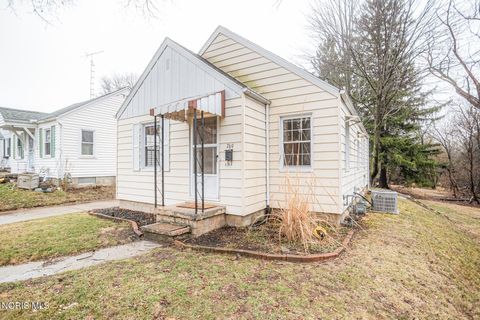 Tiny photo for 769 Colima Drive, Toledo, OH 43609 (MLS # 10004811)