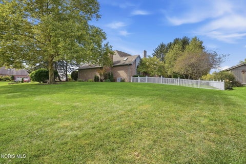 Tiny photo for 2330 Heatherwood Drive, Findlay, OH 45840 (MLS # 10013966)