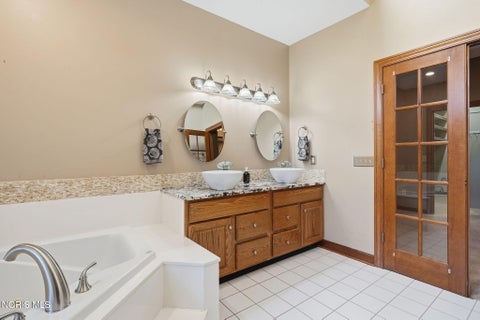 Tiny photo for 2330 Heatherwood Drive, Findlay, OH 45840 (MLS # 10013966)