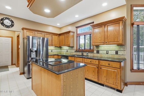 Tiny photo for 2330 Heatherwood Drive, Findlay, OH 45840 (MLS # 10013966)