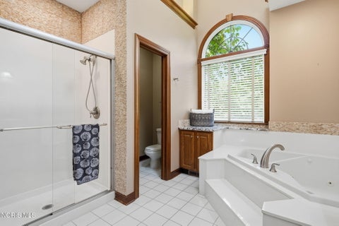 Tiny photo for 2330 Heatherwood Drive, Findlay, OH 45840 (MLS # 10013966)