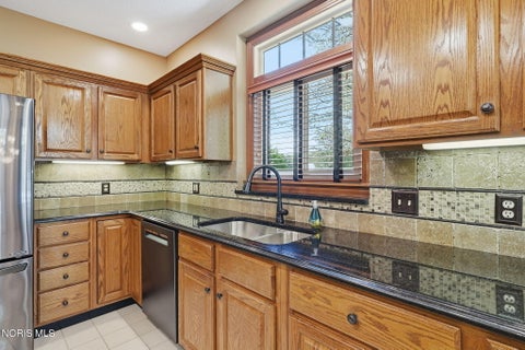 Tiny photo for 2330 Heatherwood Drive, Findlay, OH 45840 (MLS # 10013966)