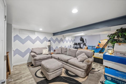 Tiny photo for 156 Ponderosa Drive, Oregon, OH 43616 (MLS # 10013734)