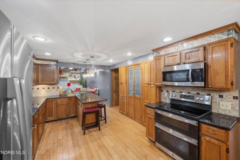 Tiny photo for 156 Ponderosa Drive, Oregon, OH 43616 (MLS # 10013734)