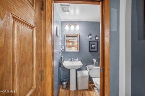 Tiny photo for 156 Ponderosa Drive, Oregon, OH 43616 (MLS # 10013734)