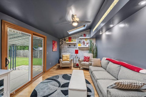 Tiny photo for 156 Ponderosa Drive, Oregon, OH 43616 (MLS # 10013734)