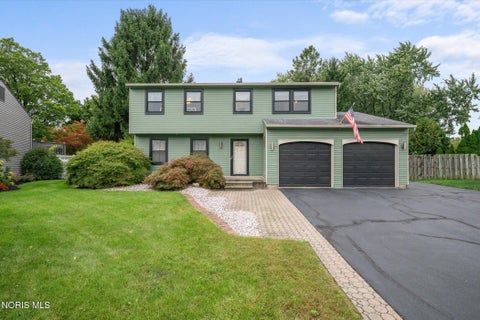 Photo of 156 Ponderosa Drive, Oregon, OH 43616 (MLS # 10013734)