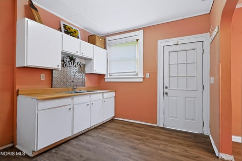 Tiny photo for 615 Prouty Avenue, Toledo, OH 43609 (MLS # 10013904)