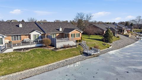 Tiny photo for 1812 Cobblestone Drive # 6, Findlay, OH 45840 (MLS # 10002468)