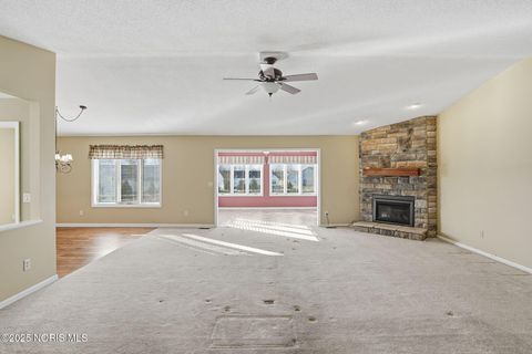 Tiny photo for 1812 Cobblestone Drive # 6, Findlay, OH 45840 (MLS # 10002468)