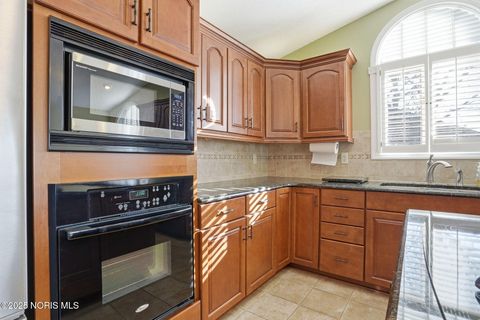 Tiny photo for 1812 Cobblestone Drive # 6, Findlay, OH 45840 (MLS # 10002468)