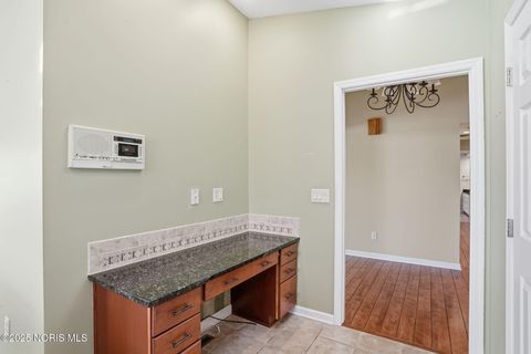 Tiny photo for 1812 Cobblestone Drive # 6, Findlay, OH 45840 (MLS # 10002468)