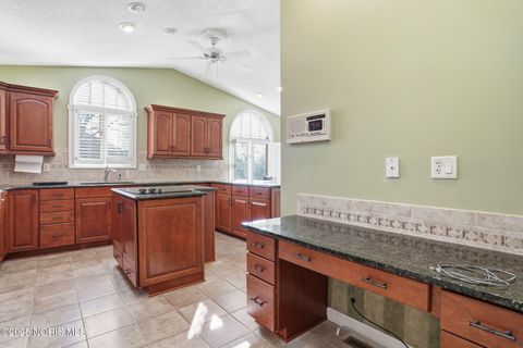 Tiny photo for 1812 Cobblestone Drive # 6, Findlay, OH 45840 (MLS # 10002468)