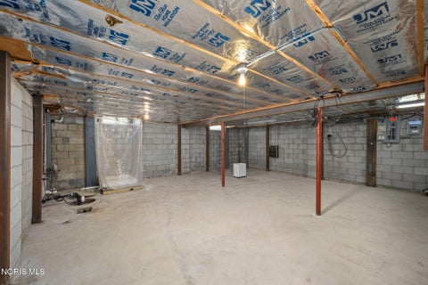 Tiny photo for 3322 Cromwell Drive, Oregon, OH 43616 (MLS # 10014373)